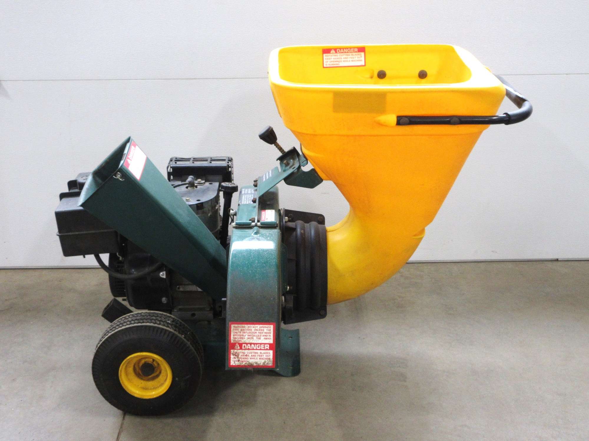 Yardman 8hp chipper shredder sale