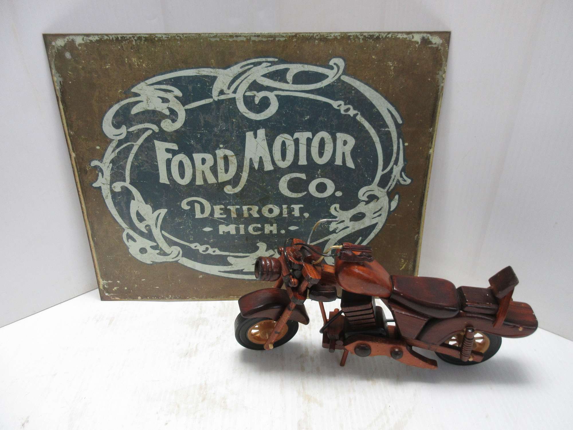 Albrecht Auctions Wood Motorcycle 12 W Missing One 