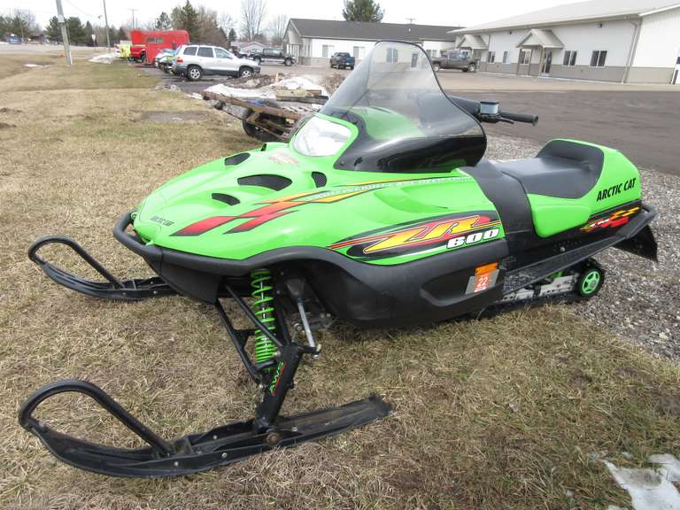 2000 Arctic Cat ZR 600, Key, Bill of Sale, and Registration in Office