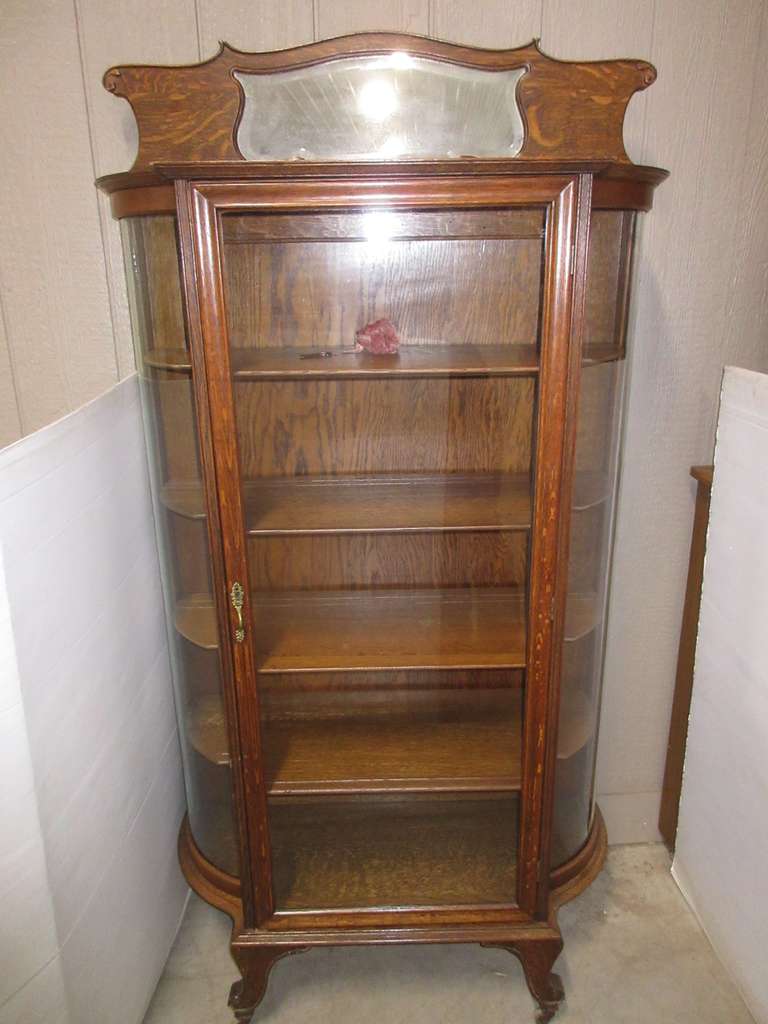 Antique Tiger Oak Curved Glass Curio Cabinet with Top Beveled Mirror and Key, All Original Glass