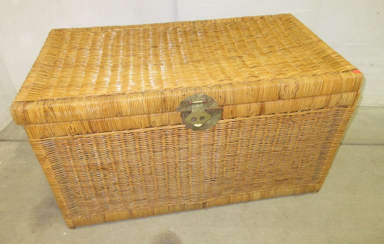 Wicker Blanket Chest