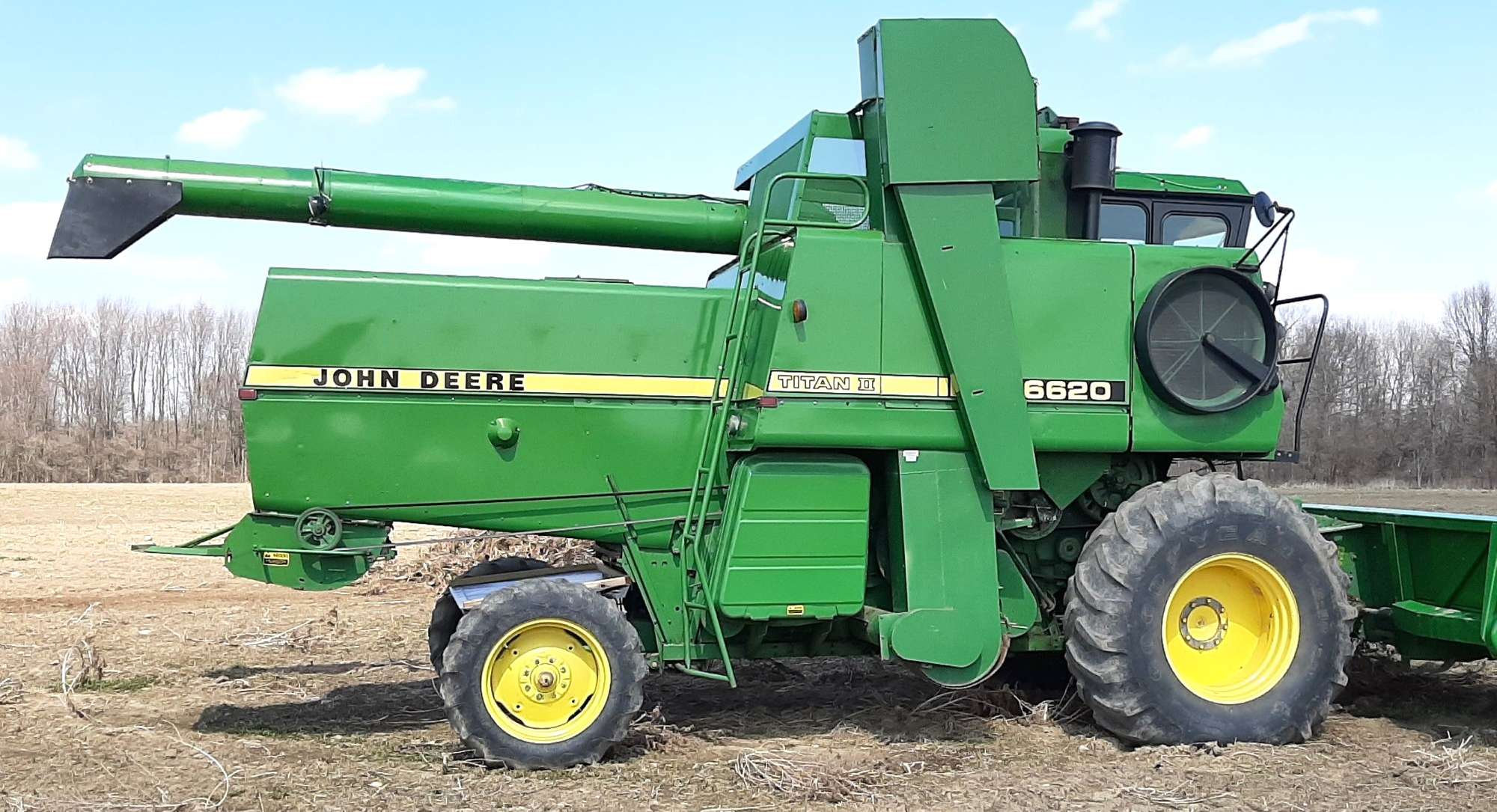 Albrecht Auctions | 1985 John Deere 6620 Titan II Combine, (3471 Hours