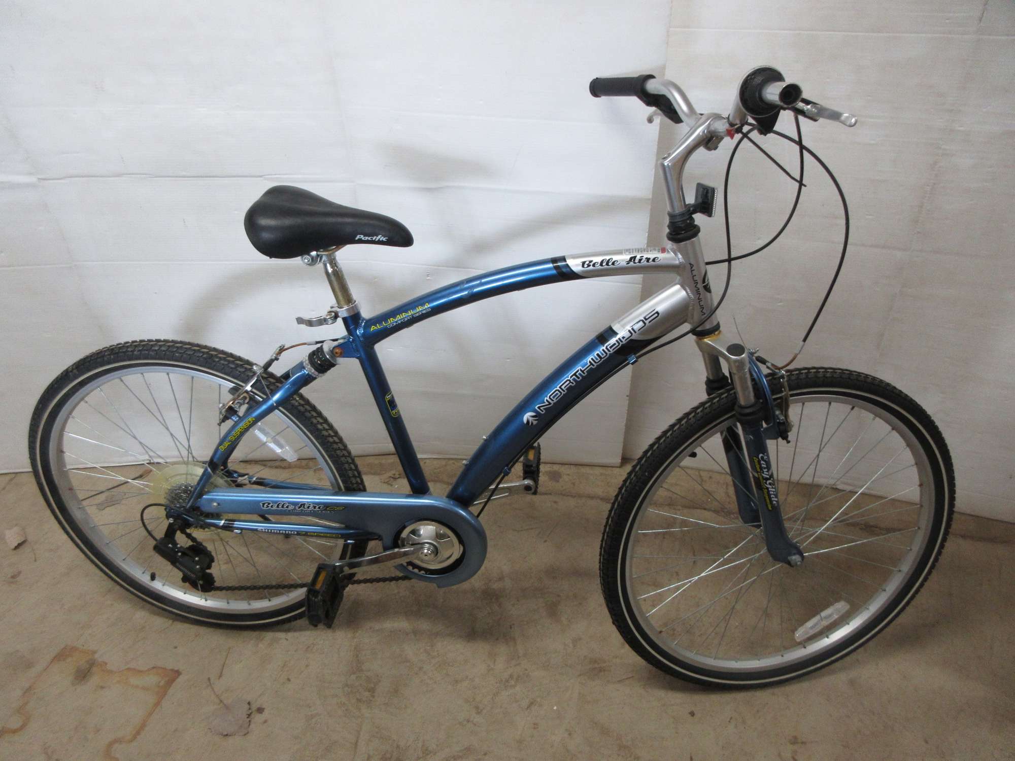 Albrecht Auctions Northwoods Belle Aire Seven Speed Mens Bike
