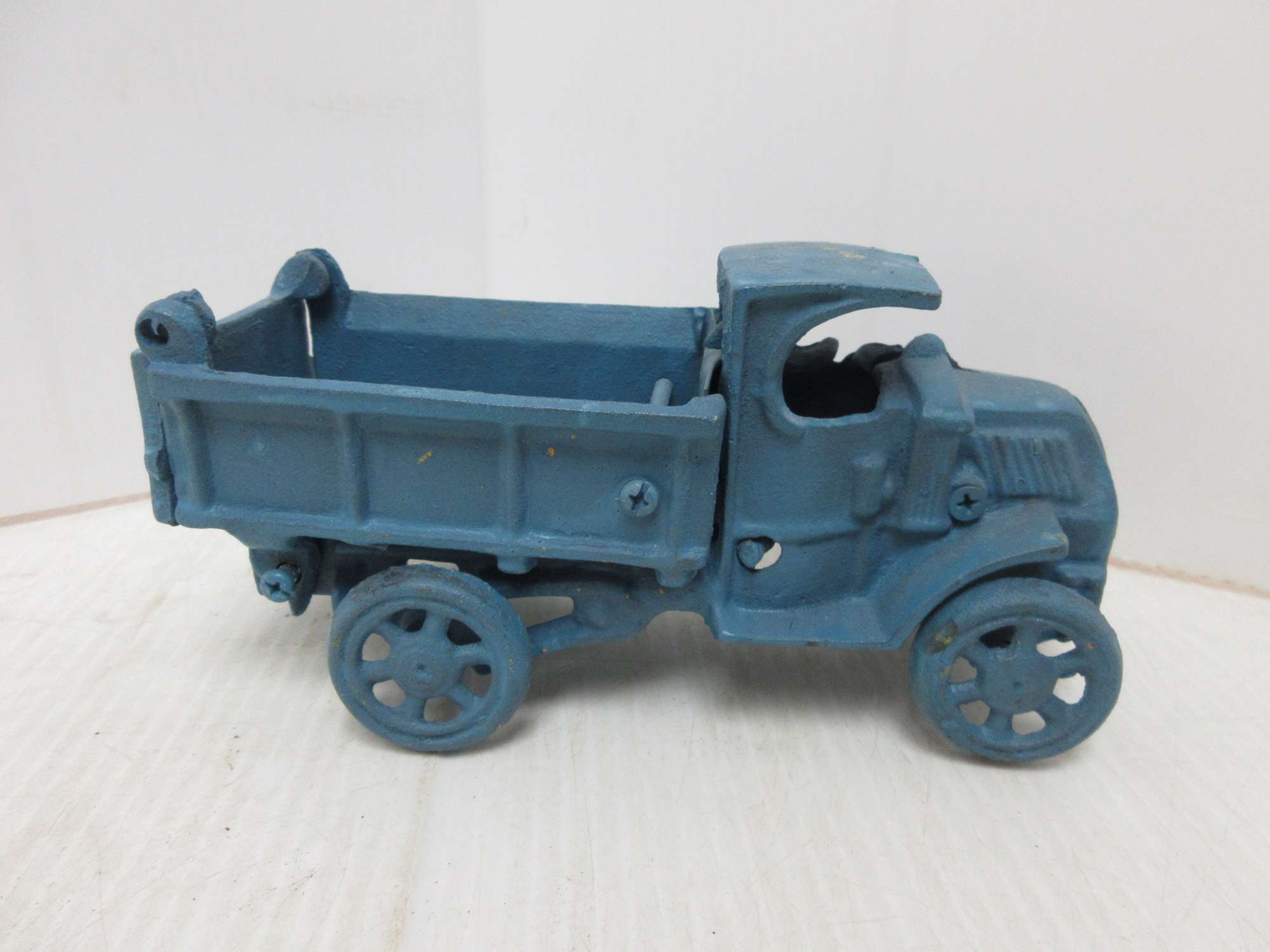 Dump Truck Blue Book 79 - dx71hn6