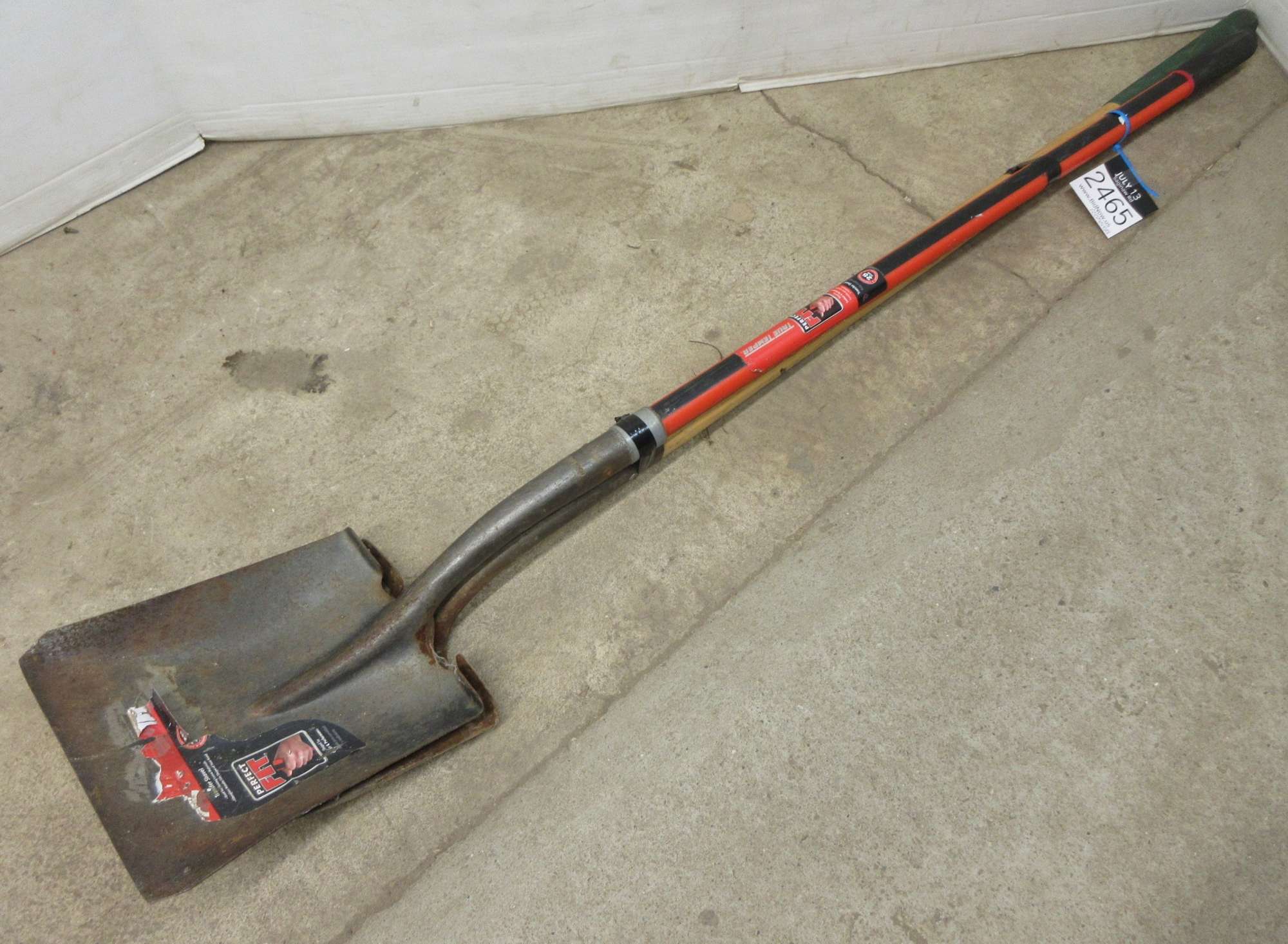 Albrecht Auctions (2) Shovels, Include Ames Wood Handle Digging