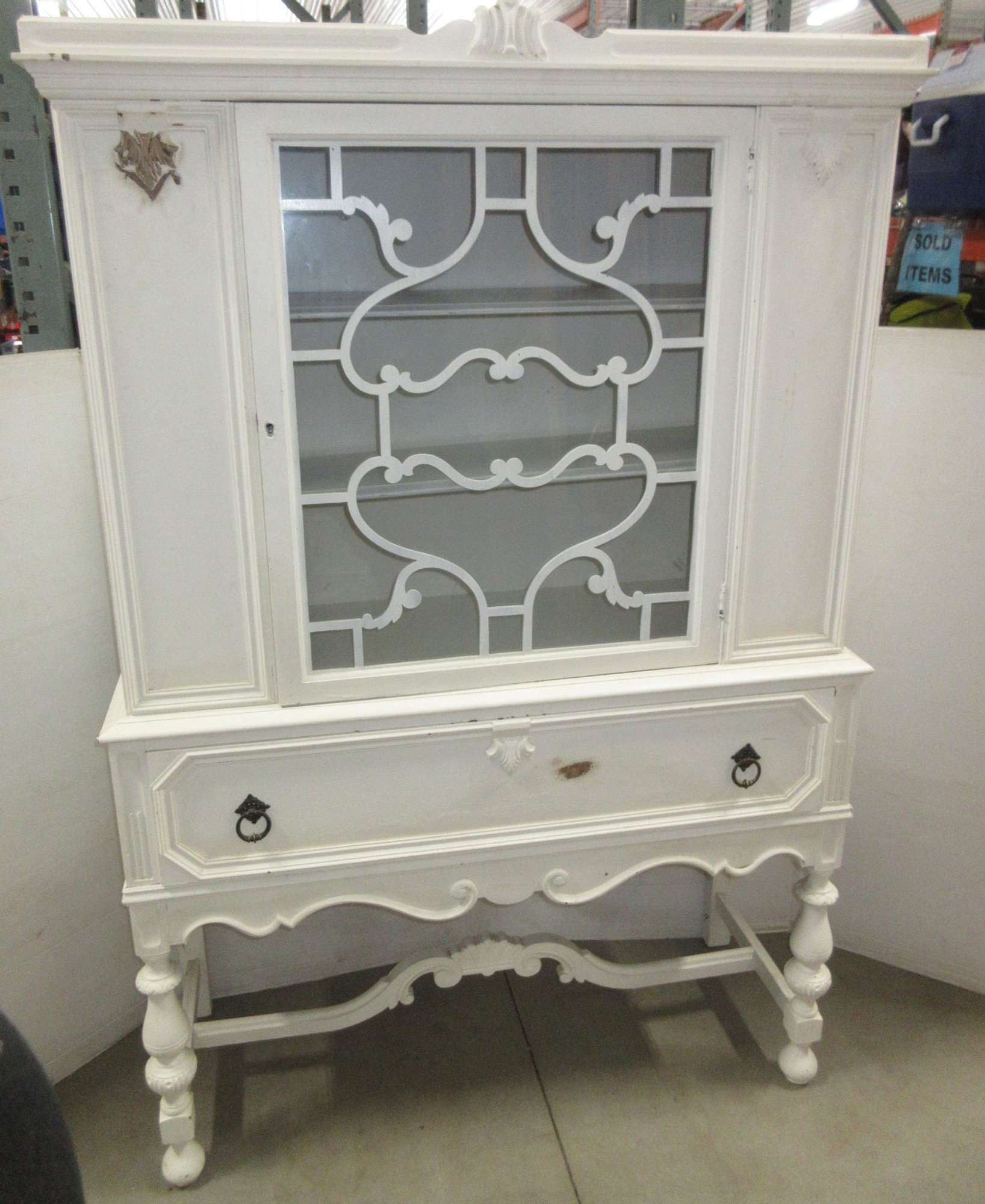 Albrecht Auctions White Antique China