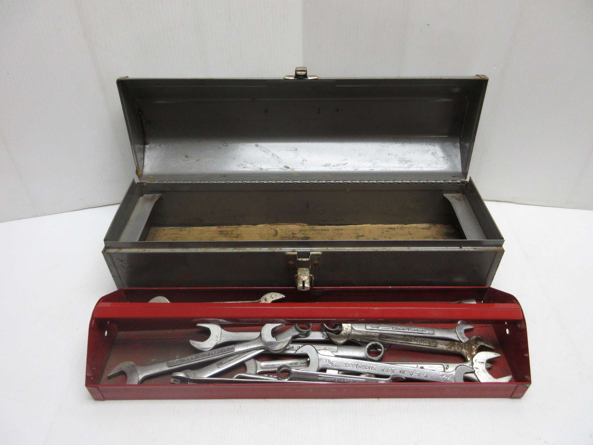 Albrecht Auctions Tool Box with Tools
