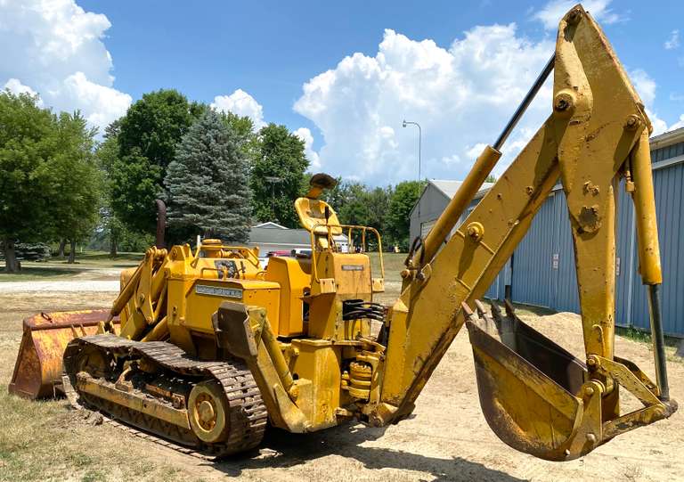 John Deere 450C Crawler L-BH, New Battery, Counter Weights, Needs a Seat, Under Carriage Shows Wear, Steering Clutches and Brakes Work Well, Starts and Runs Well