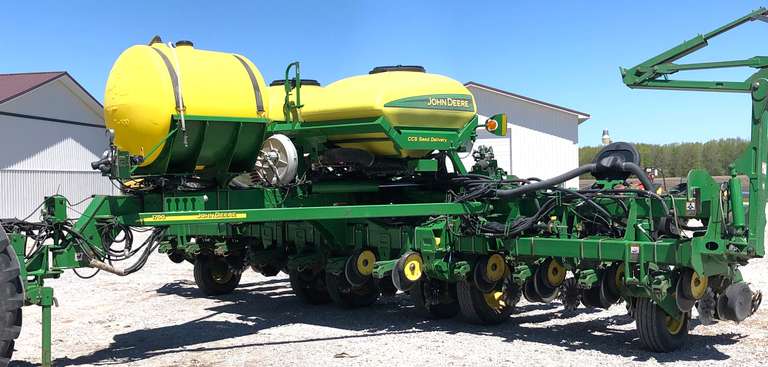 2007 John Deere 1790 CCS Planter, 12/23 Row, Pneumatic Down Pressure, Precision Corn Meters, Corn and Bean Discs, No-Til Coulters, 420-Gallon Fertilizer Tank, 350 Monitor, Half Width Disconnect, Seed Star No Monitor, XP Units, Cable Drive, Unverferth Fill Conveyor