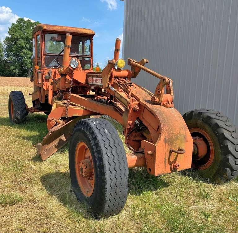 Austin-Western Model 99 Road Grader, 4WD, 4-Wheel Steer, Starts on Gas, Switch Over to Diesel, Tires all Hold Air, Last Ran Two Years Ago