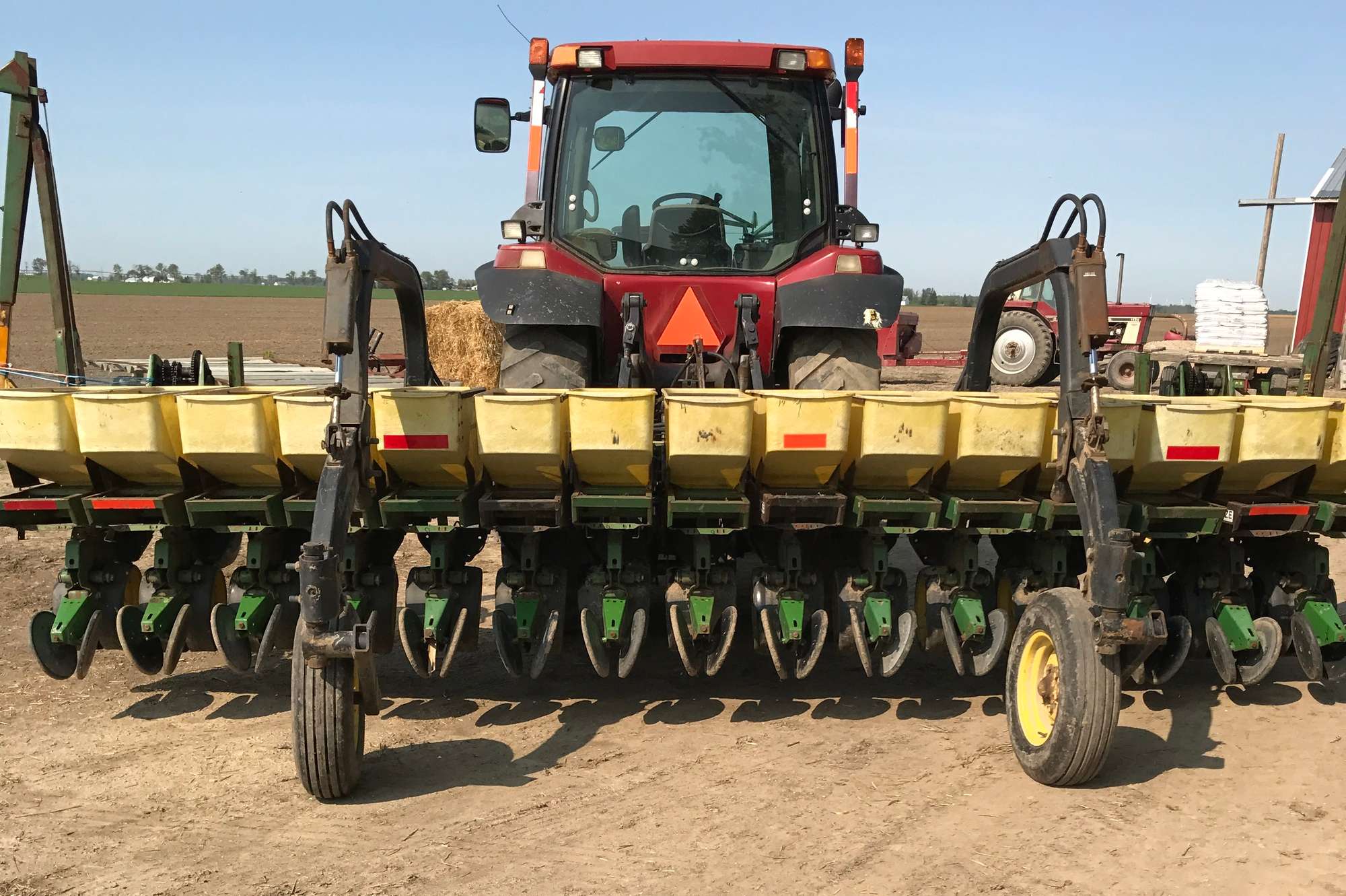 Albrecht Auctions John Deere 7100 1515" Row Planter