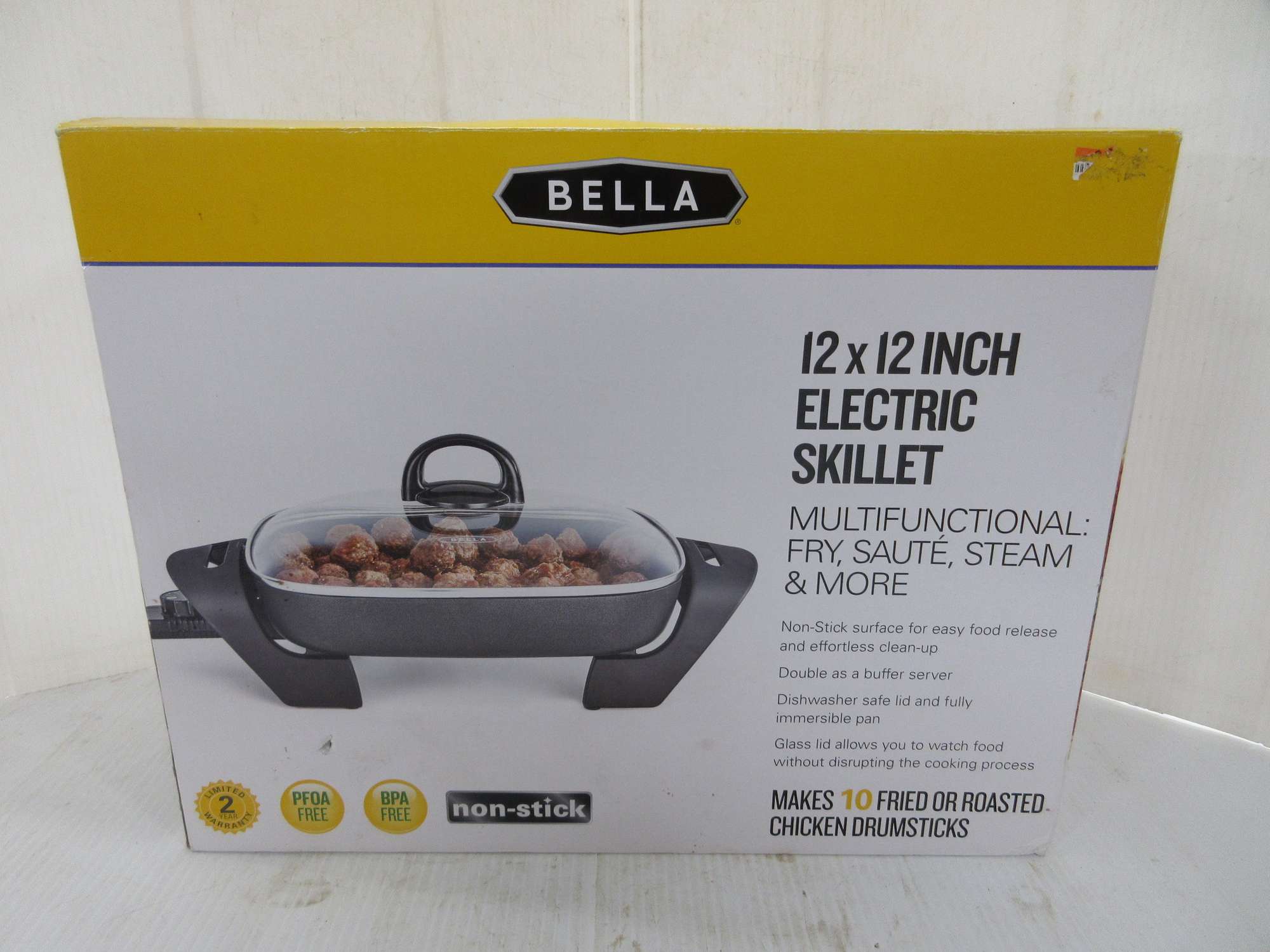 Albrecht Auctions Bella 12" Electric Skillet