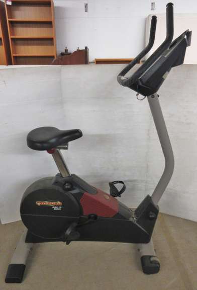 Proform 920S EKG Exercise Bike, Magnetic Resistance, Multi-Program Modes, Heartbeat/Pulse Monitor