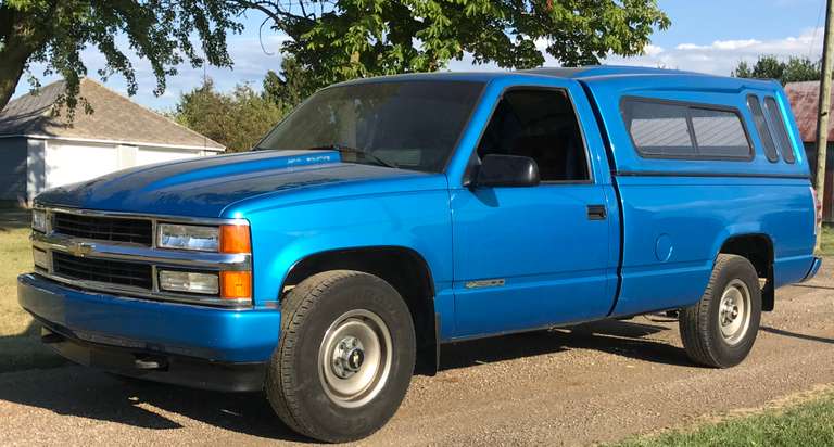 1991 Chevy 2500 2WD Truck, (207,000 Miles), 350 Engine, Clean Frame and Body, Runs Well, Clean and Clear Title