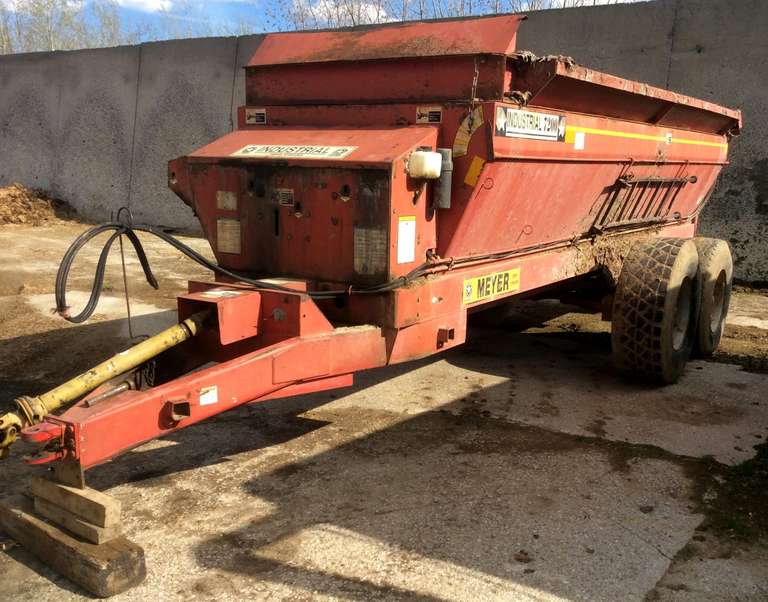 Meyer 7200 Spreader, Works Well