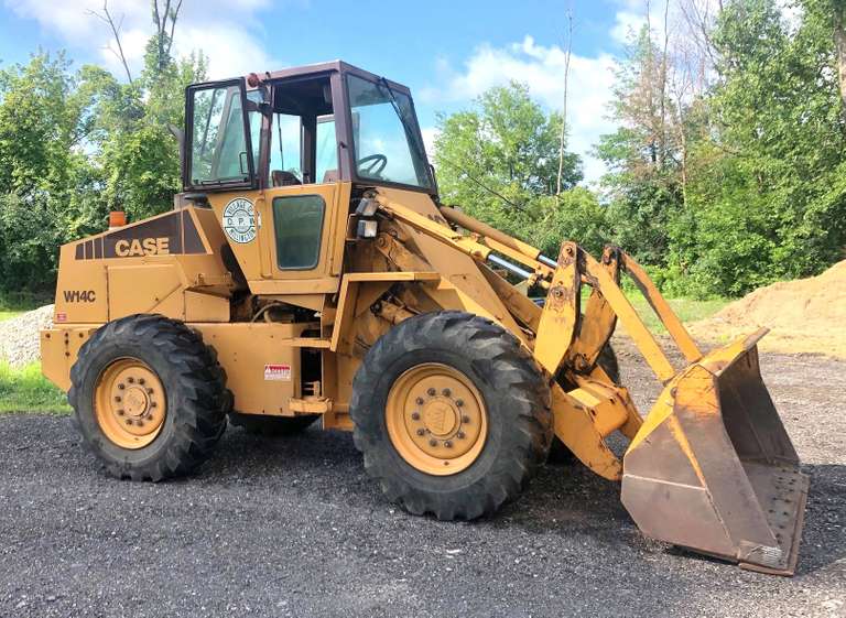 1990 Case W14C Loader, (4041 Hours), 95 hp, 1.75 Yard Bucket, New Tires Three Years Ago, Municipal Owned, Runs and Operates Well