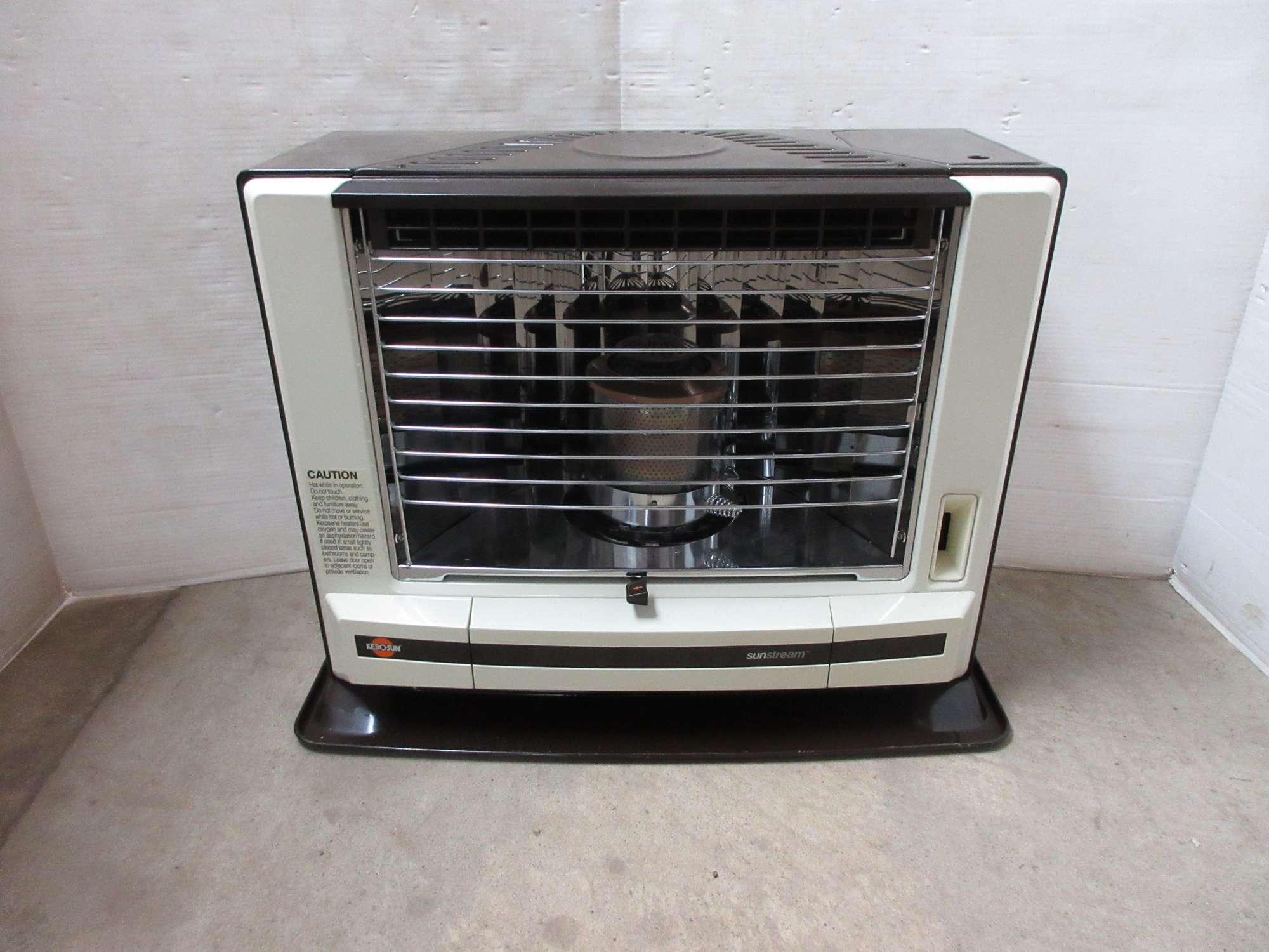 Albrecht Auctions | Kero Sun Kerosene Heater