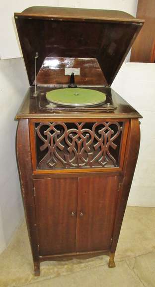 Antique Brooks Repeating Phonograph, Made by Brooks Mfg. in Saginaw, MI