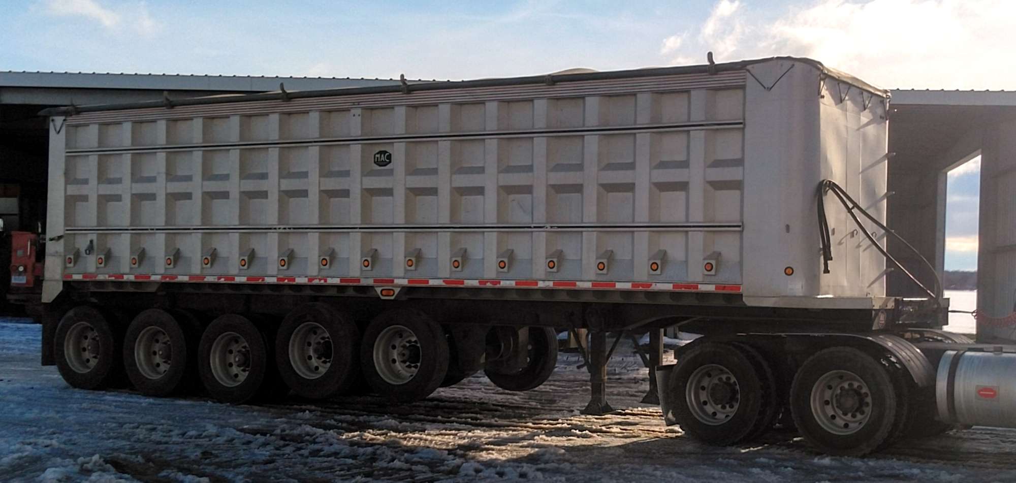 Albrecht Auctions | 1998 MAC 35' Dump Trailer, 5-Axle 3-Down 2-Up