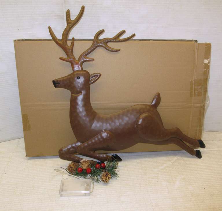 Indoor/Outdoor Metal Deer with Light-Up Wreath