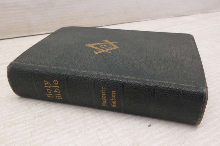 1925 Mason Edition Holy Bible with Original 1959 Owner's Masonic Certificate