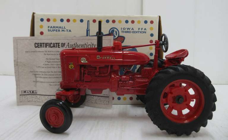 Vintage 1993 ERTL Iowa FFA Farmall Super M-TA, COA on Back