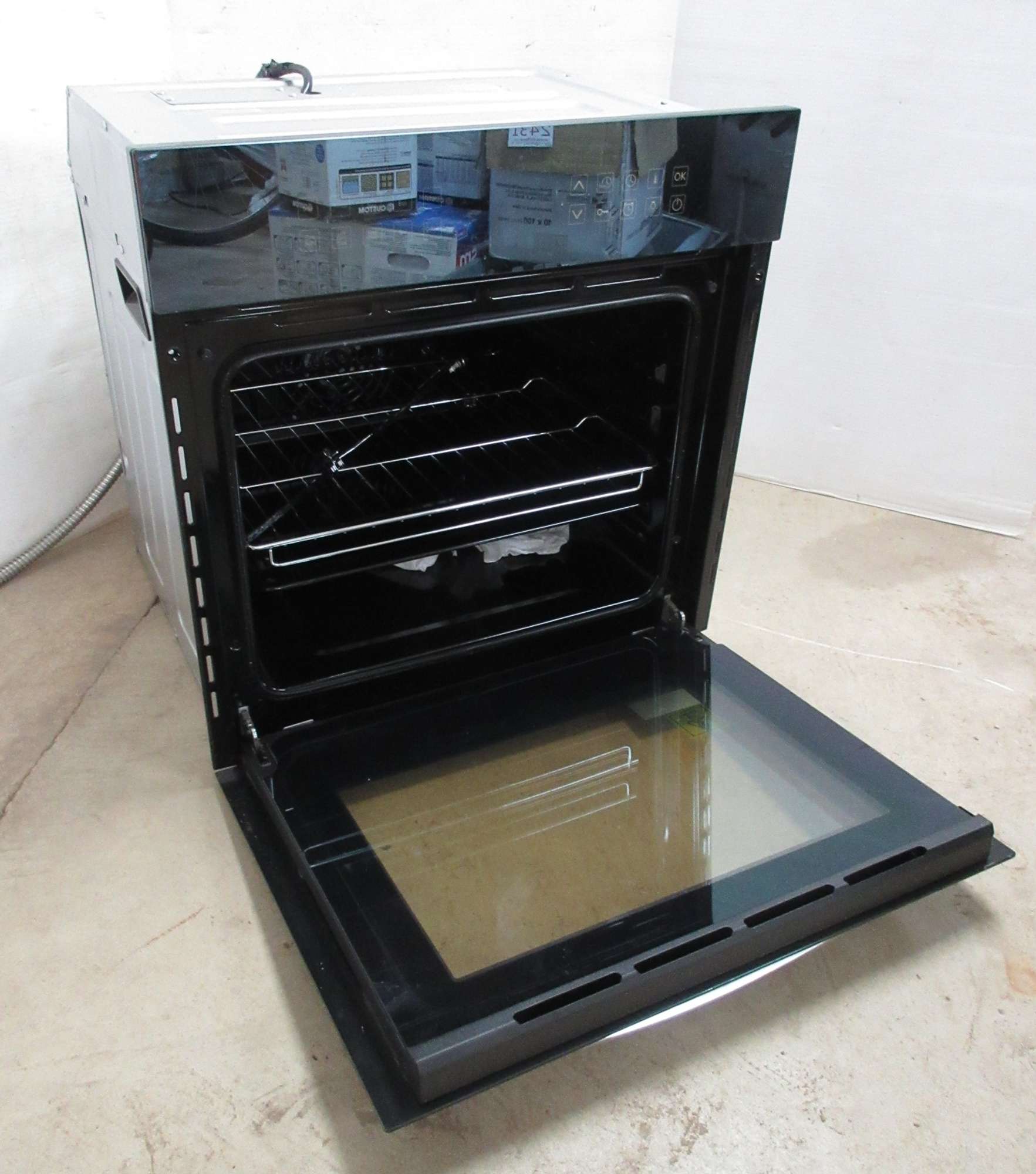 Albrecht Auctions | Empava 24" Single Electric Wall Oven, Has 10