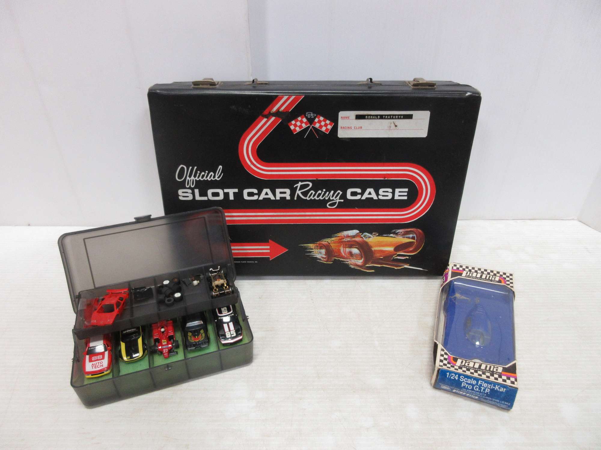 Albrecht Auctions Older Slot Car Collection with Case