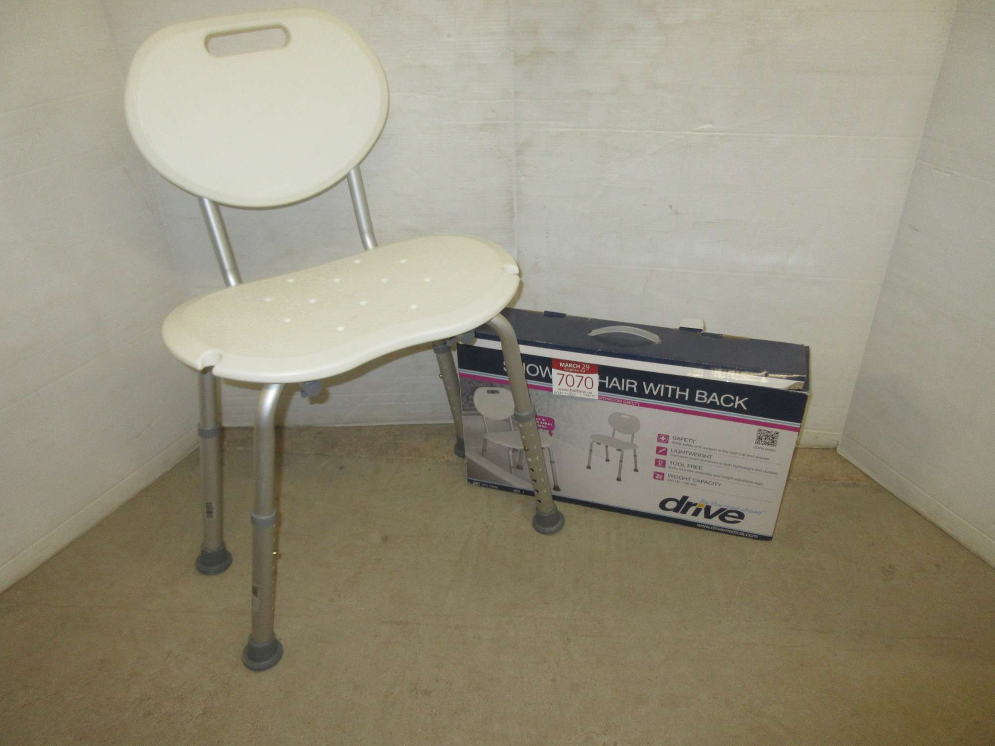 Albrecht Auctions Drive Shower Seat