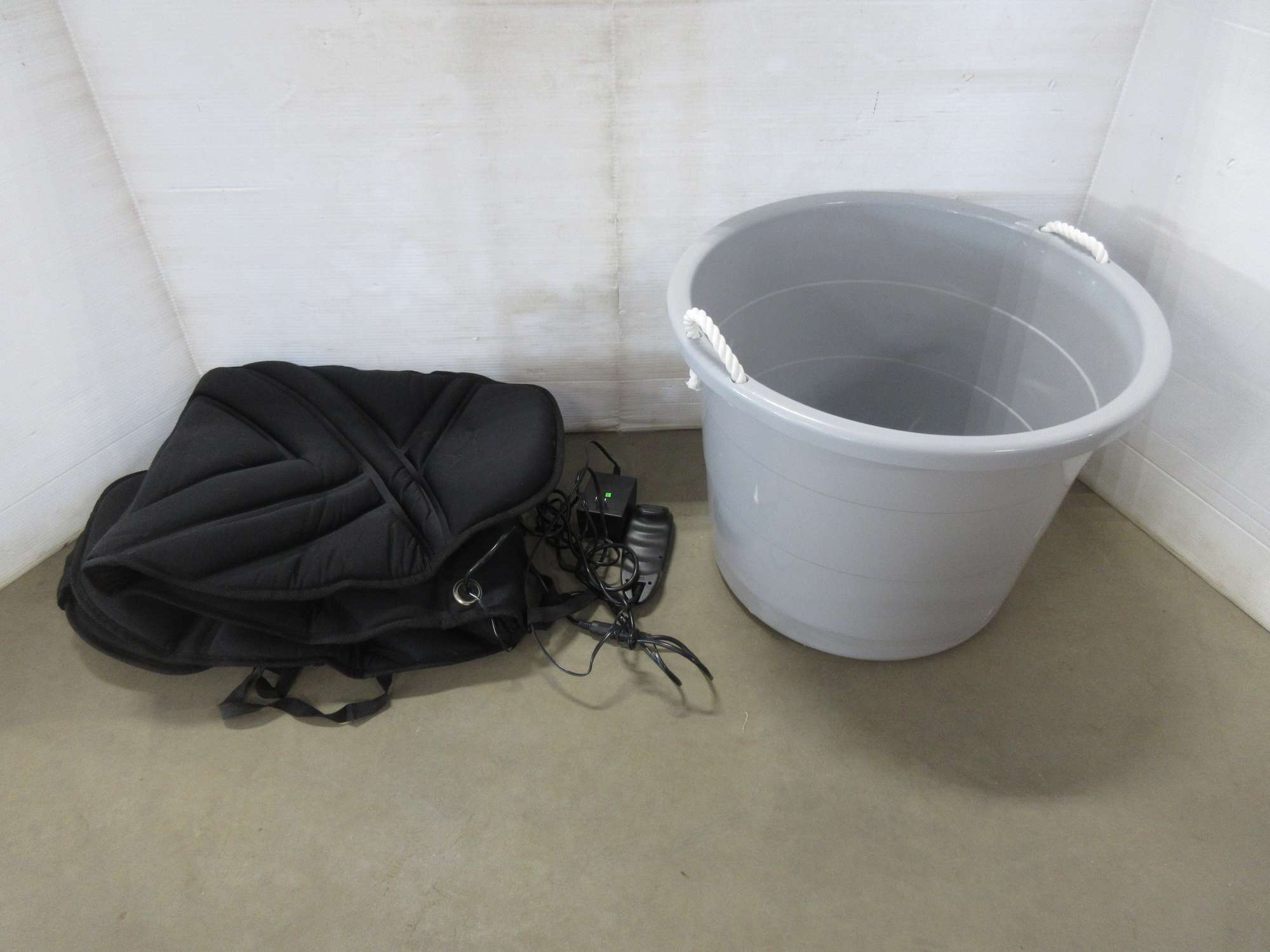 Albrecht Auctions Relaxer Massager Full Body Mat with Heat, Works