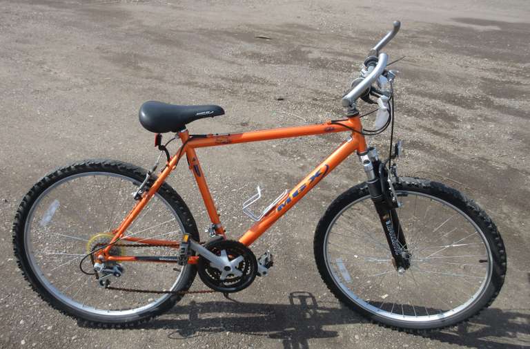 Mongoose MGX S-Series Bike, 21-Speed with Front Shocks, 26" Wheels