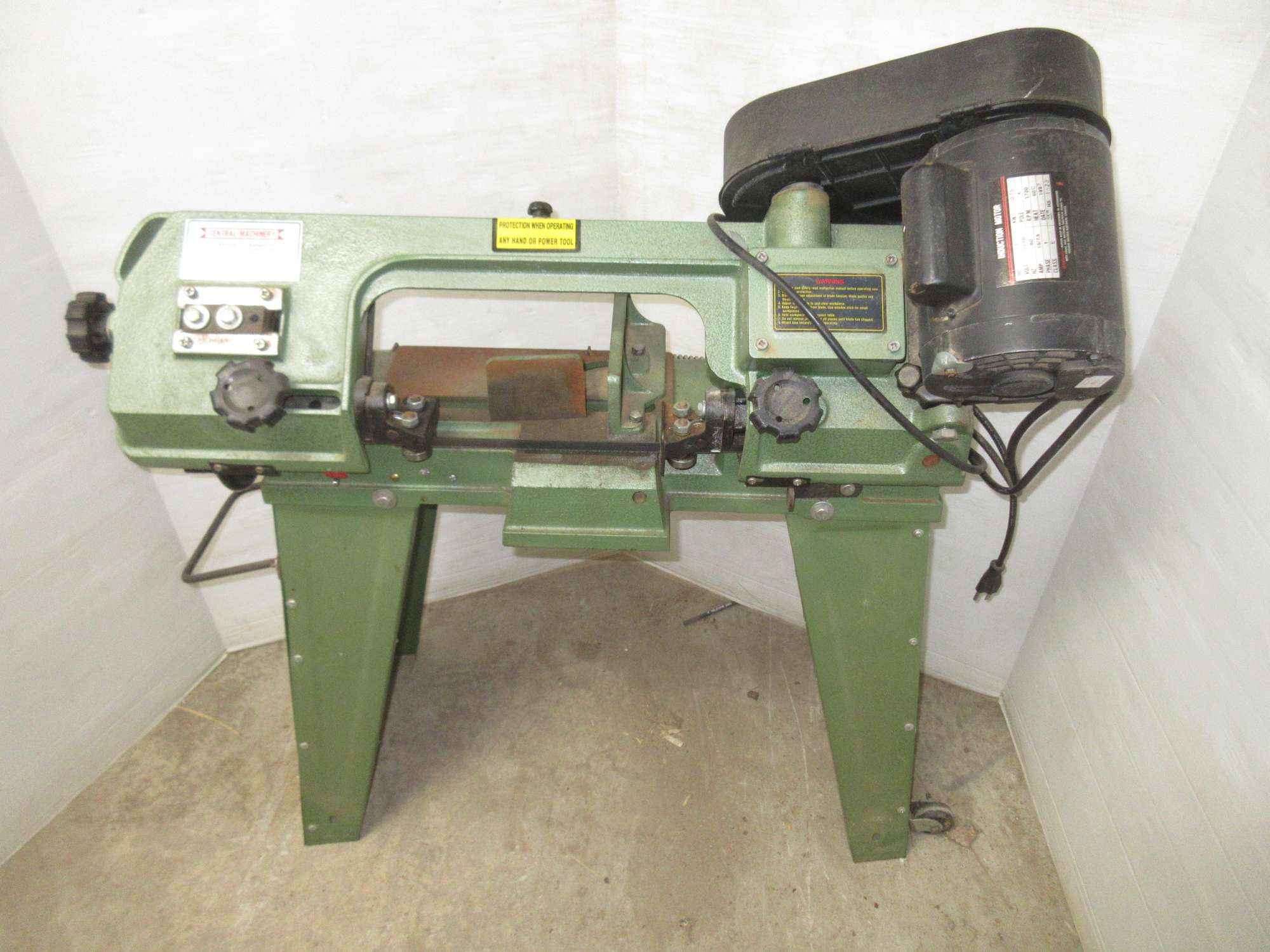 Albrecht Auctions Metal 8" Central Machinery Band Saw, 1 HP Motor