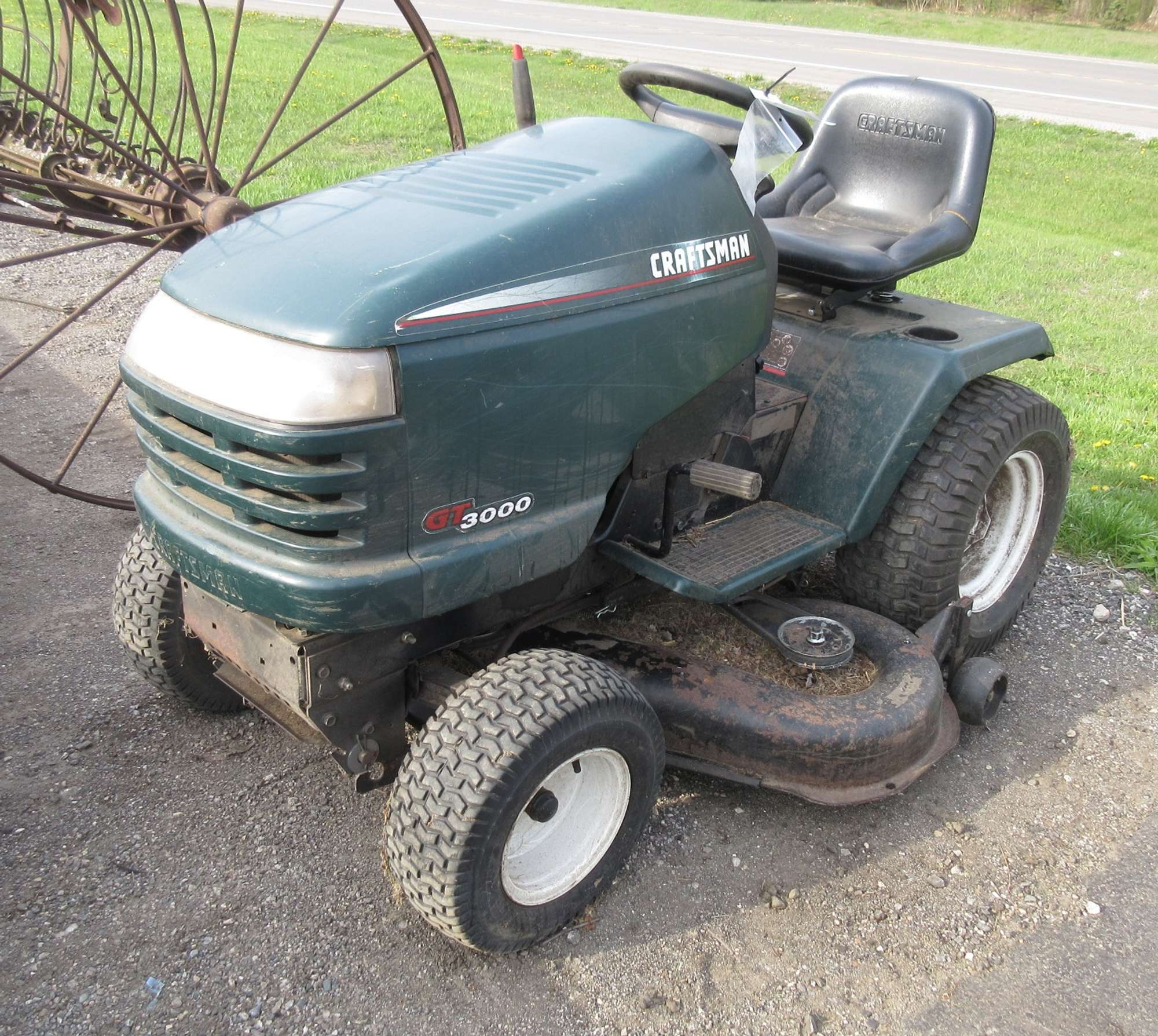 Albrecht Auctions Craftsman GT 3000 Riding Mower