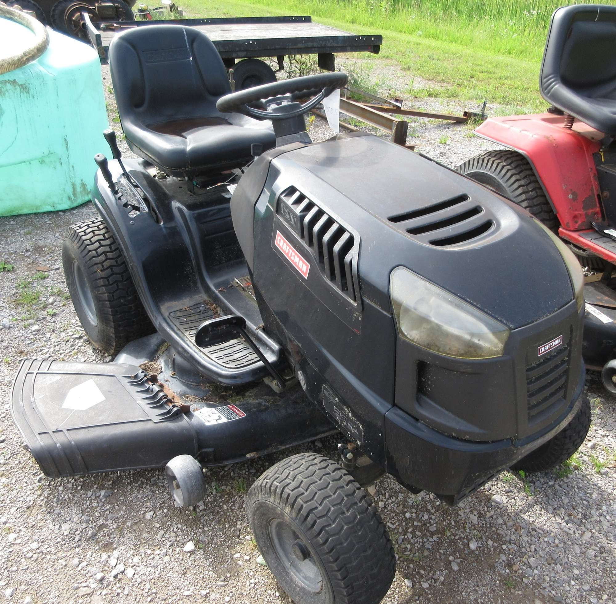 Albrecht Auctions Craftsman LT2000 Lawn Mower, 21 HP, 42" Cut
