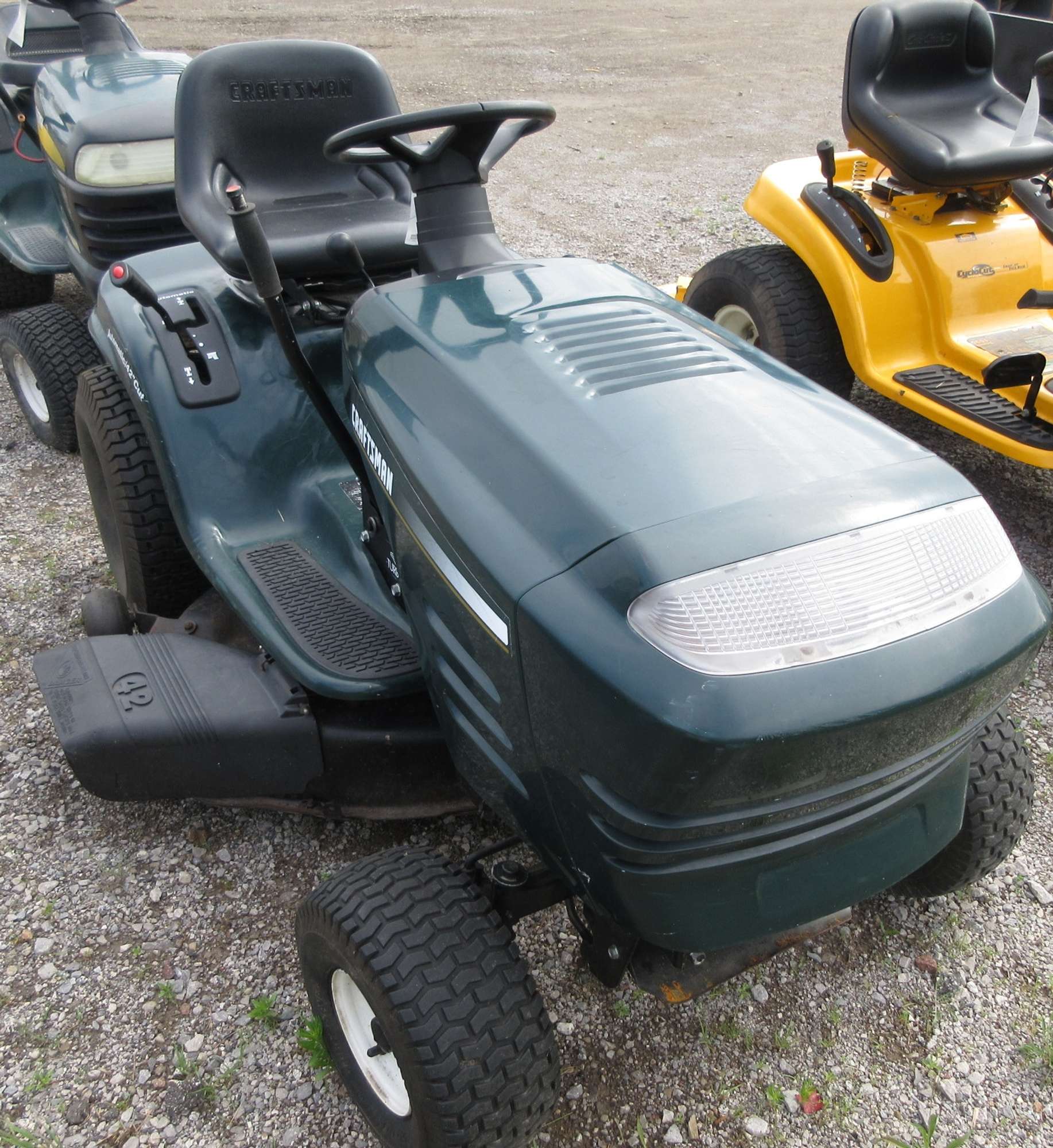 Albrecht Auctions Craftsman Lawn Mower Rider, 19.5 HP, 42" Cut, Turbo