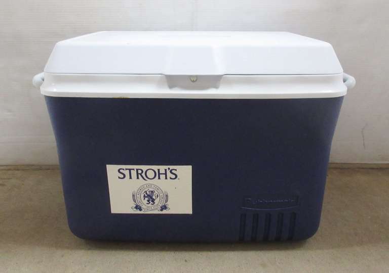 Stroh's Cooler By Rubbermaid