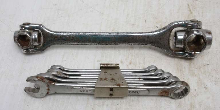 T-Bone Wrench with Complete Set of Open End Wrenches from 3/8 to 9/16