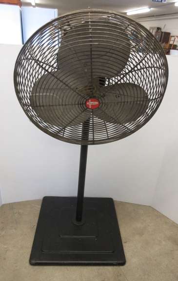 Dayton Heavy Duty Commercial/Industrial Fan on Heavy 24" Square Base, 1/4 HP