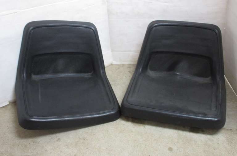 (2) Seats