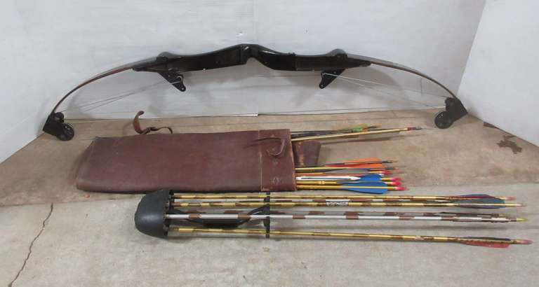 Fred Bear Archery Set: Compound Bow, Arrows, and Quiver