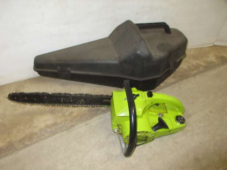 Poulan Chainsaw Super 250A, with Case