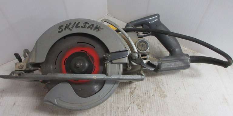 Skilsaw Worm Drive Saw