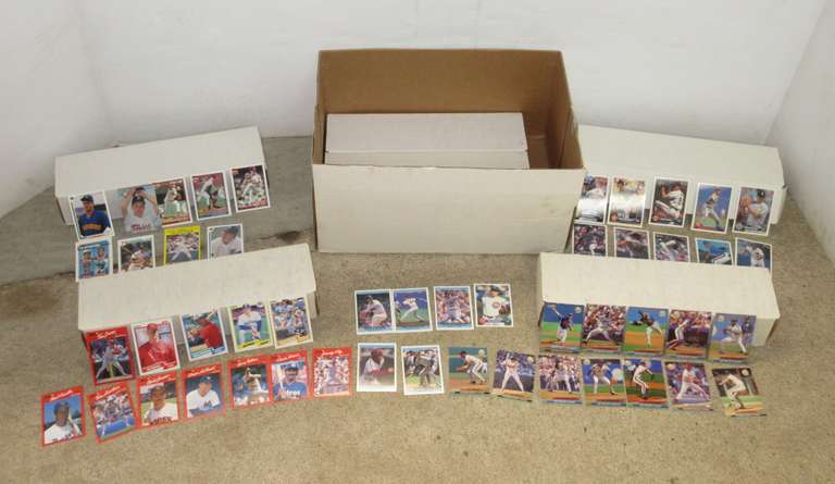 Approx. (5,600) 80's to 90's Baseball Cards, 800 Cards per Box