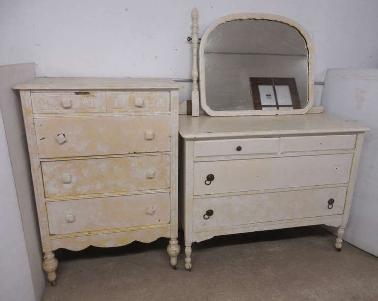 (2) Dressers, 1- with Mirror