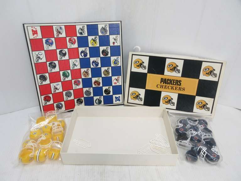 Older NFL Green Bay Packers vs Chicago Bears Helmet Checkers Game