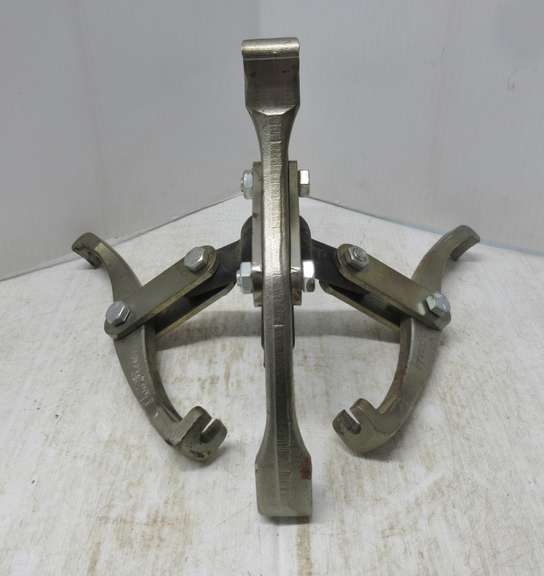 Heavy Duty Gear Puller