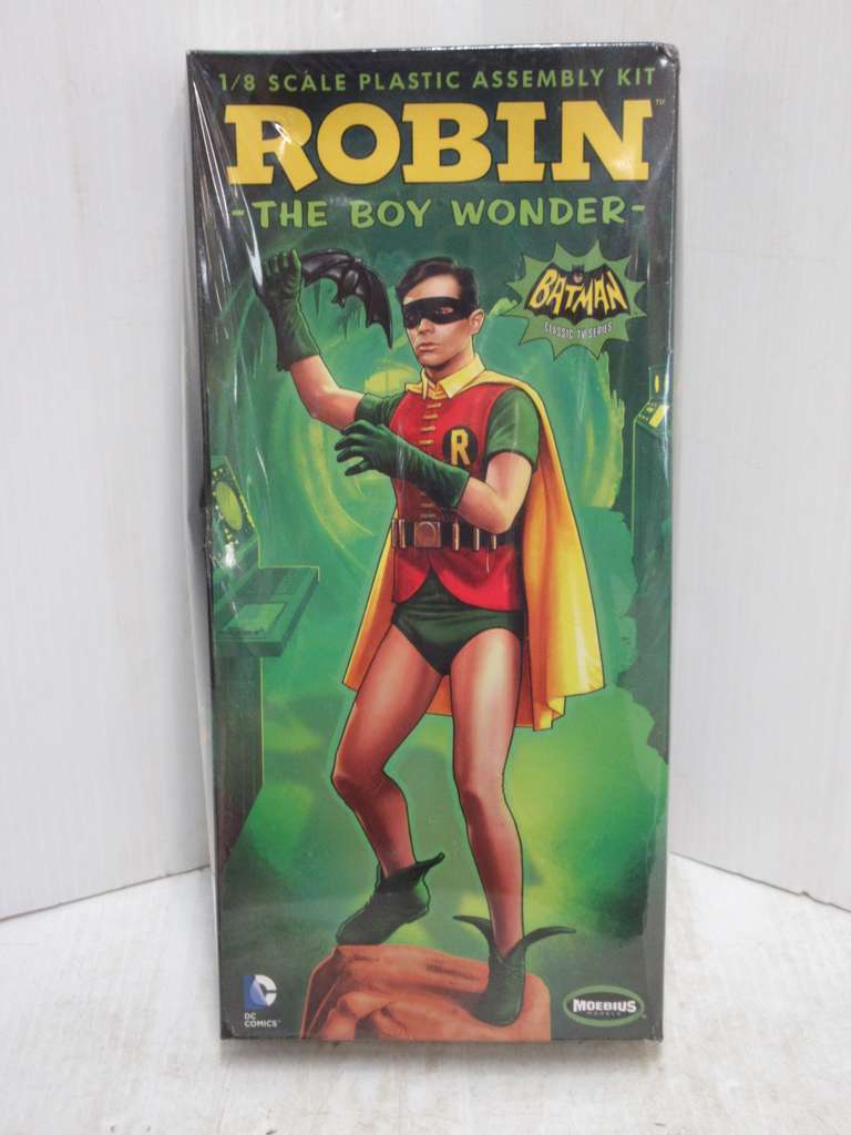 Robin...The Boy Wonder 1/8 Scale Plastic Assembly Kit/Model from Batman/DC Comics