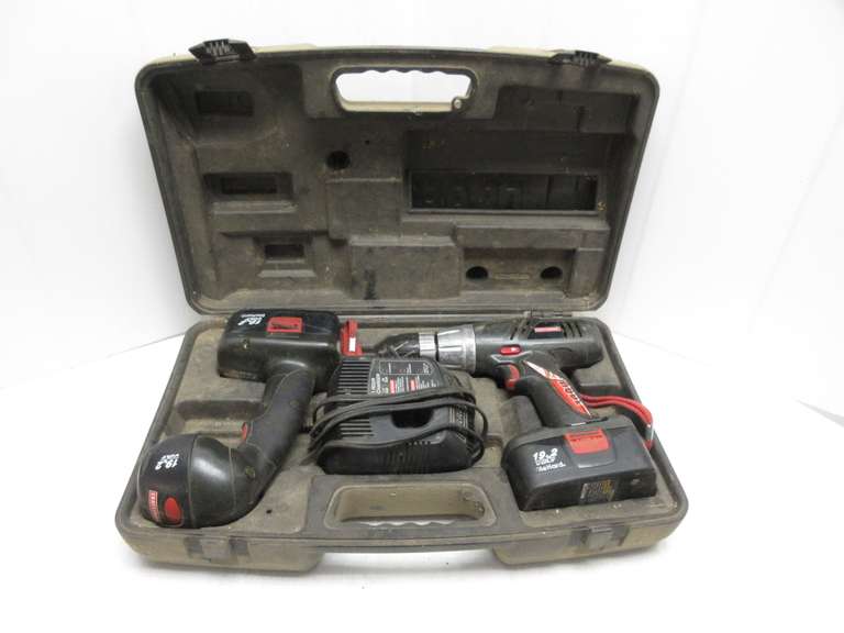 Craftsman 19.2V Cordless Drill and Light with Charger, Original Case Included