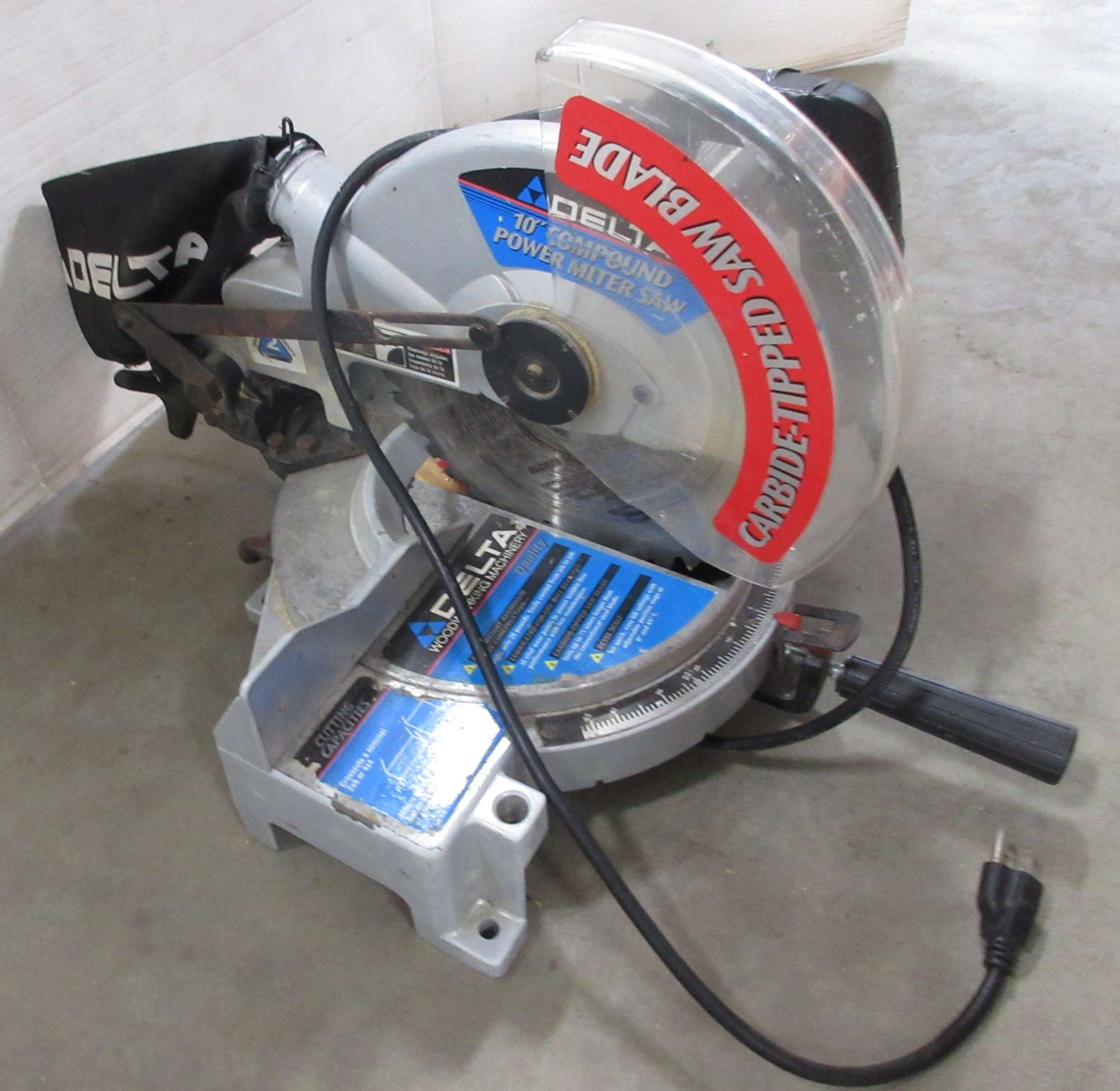Albrecht Auctions | Delta 10" Compound Miter Saw