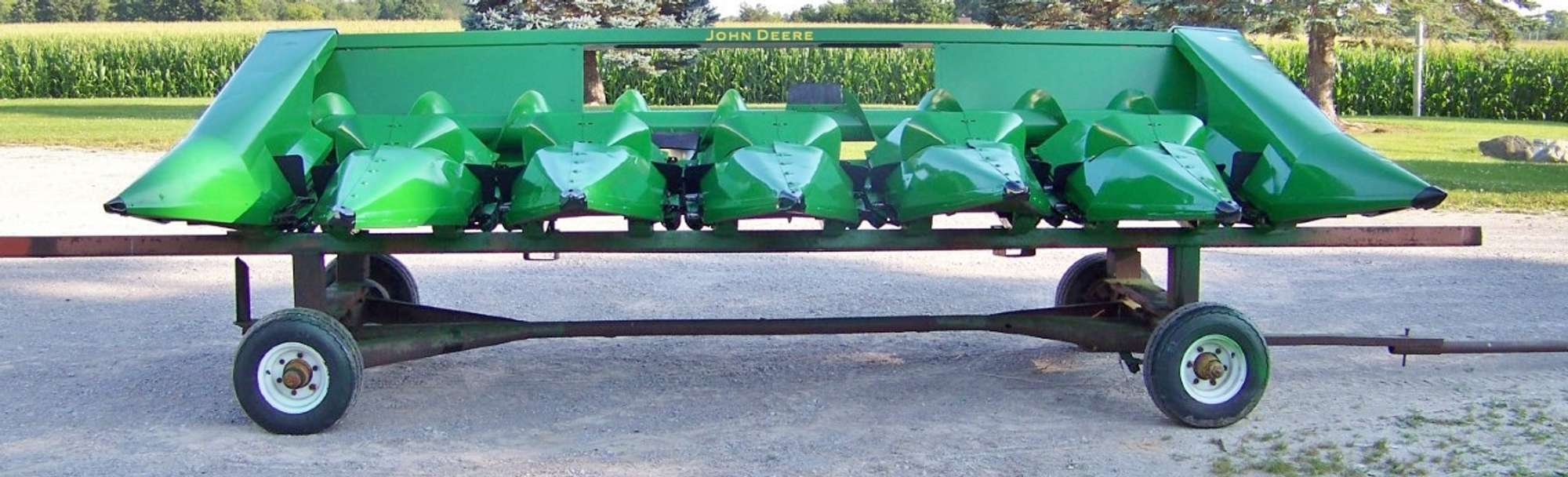 Albrecht Auctions | John Deere 643 Low Tin 6-Row Corn Head, Serial